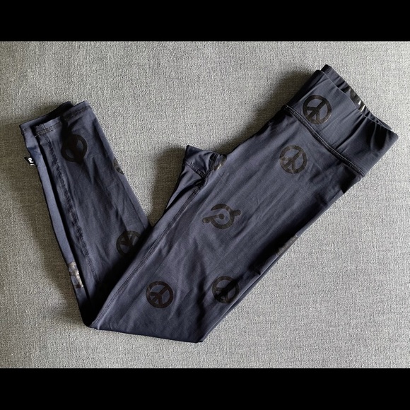 Small Terez Peace Sign Peloton Leggings - Picture 3 of 4